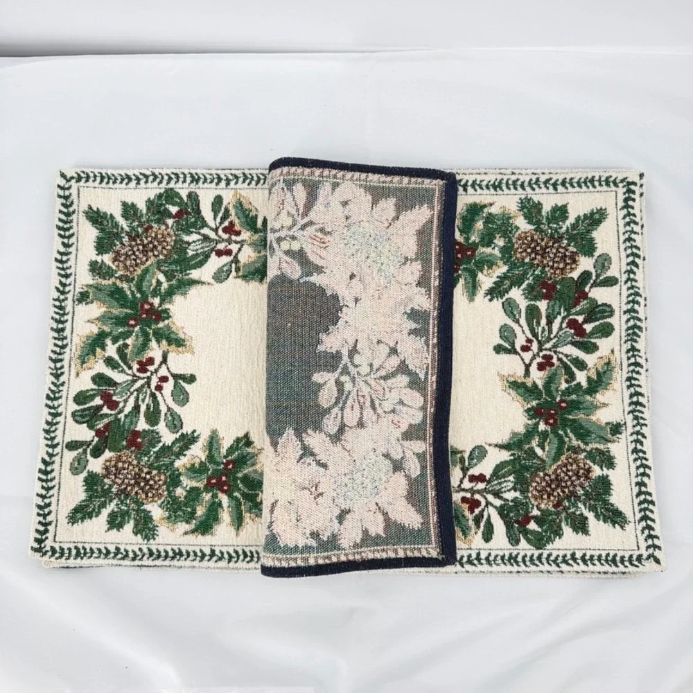Placemats Set of 4 Christmas Pinecone Ivy Holly Tapestry Holiday Decor